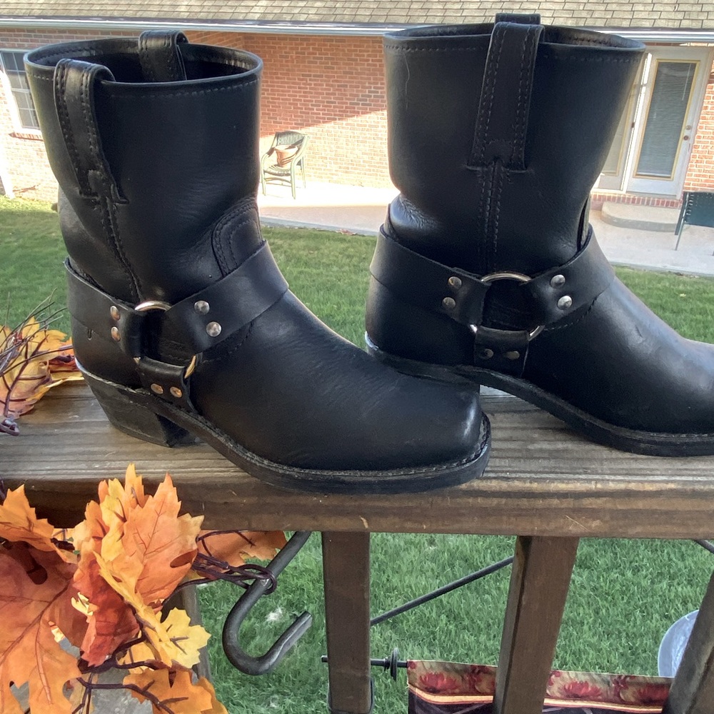 Women’s Frye 8r Harness Boots - Black.  No Flaws, No Box